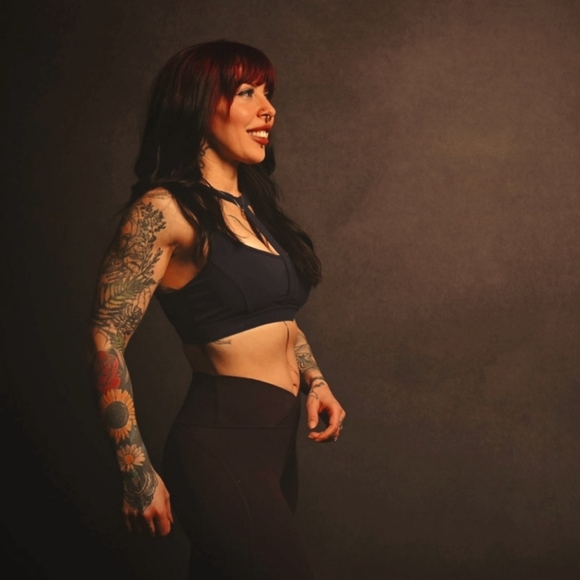 Meet your Posher, Justine - Picture 1 of 1